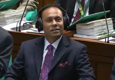 ডেপুটি স্পিকার ব্যারিস্টার কায়সার কামালের দায়িত্ব গ্রহণ নিয়ে প্রজ্ঞাপন