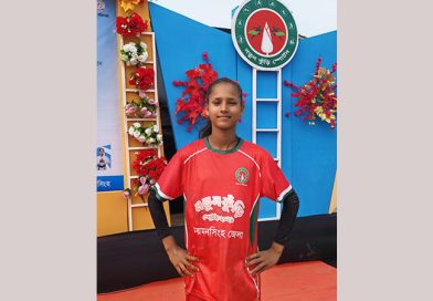 ময়মনসিংহ জেলা স্টেডিয়ামের সবুজ গালিচায় নতুন নক্ষত্র; ৪ গোল দিয়ে জাতীয় পর্যায়ে রিমি