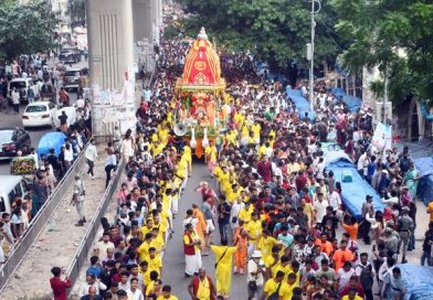 জগন্নাথদেবের রথযাত্রা উৎসব শুরু, বর্ণাঢ্য শোভাযাত্রার ভক্তদের ঢল