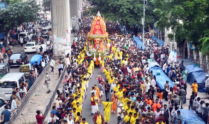 জগন্নাথদেবের রথযাত্রা উৎসব শুরু, বর্ণাঢ্য শোভাযাত্রার ভক্তদের ঢল